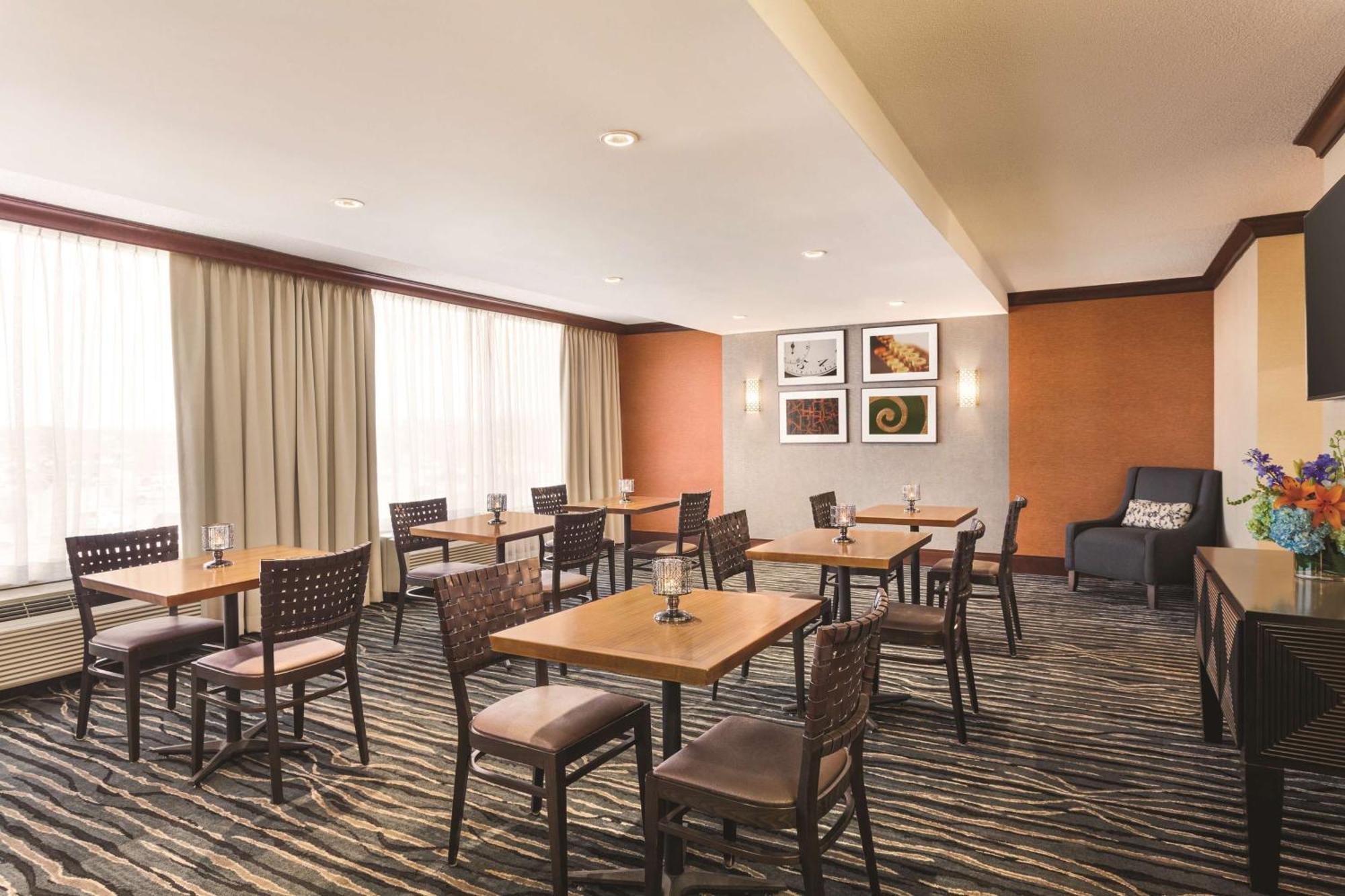 Hilton Knoxville Airport Alcoa Exterior foto